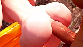 现场#20 视频: Horny guy can’t take Redhead MILF's big tits and...