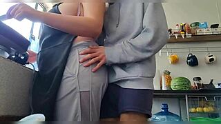 现场#1 视频: Curvy Latina getting warm amateur homemade video