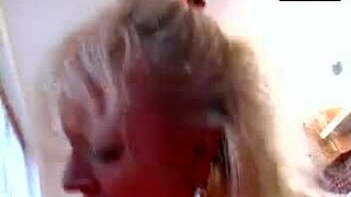 现场#20 视频: 69 for a blonde getting a hard cock