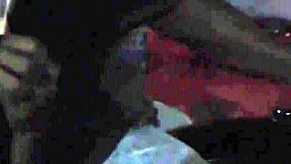 现场#1 视频: A horny young mom pounds big boobs and tight ass
